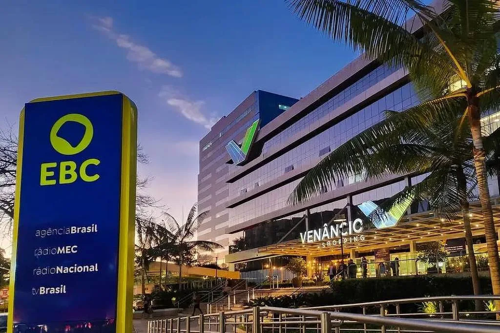 A Empresa Brasil de Comunicação (EBC) reúne a TV Brasil, Agência Brasil, Rádios EBC, Radioagência Nacional e Portal EBC