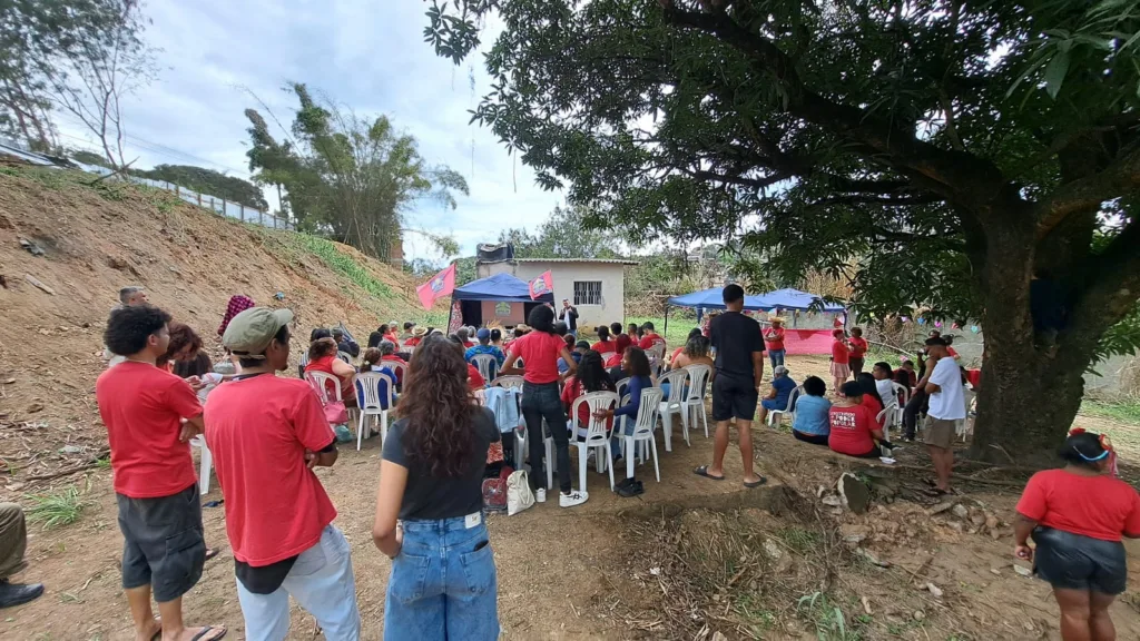 Comunidade se reuniu para celebrar a conquista no "Arraiá da Resistência", onde foi apresentado o projeto habitacional da Ocupação 9 de Novembro