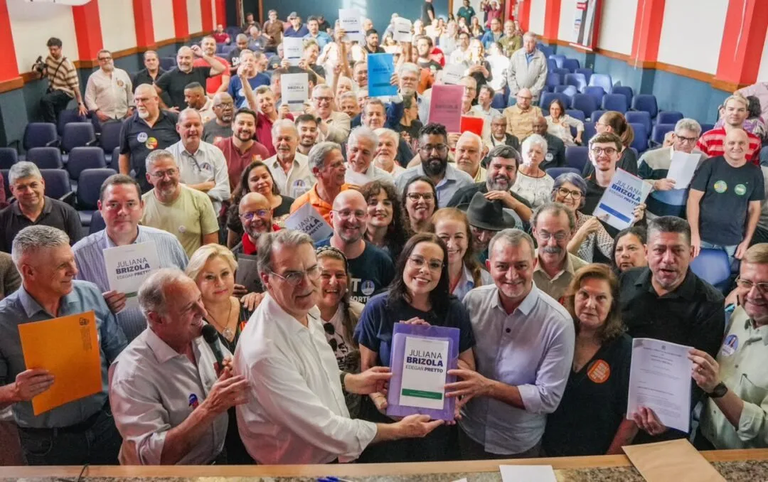 Grupos temáticos apresentaram nesse sábado (18) propostas que irão compor plano de governo da pré-candidata Juliana Brizola (PDT) e do pré-candidato a vice Edegar Pretto (PT)