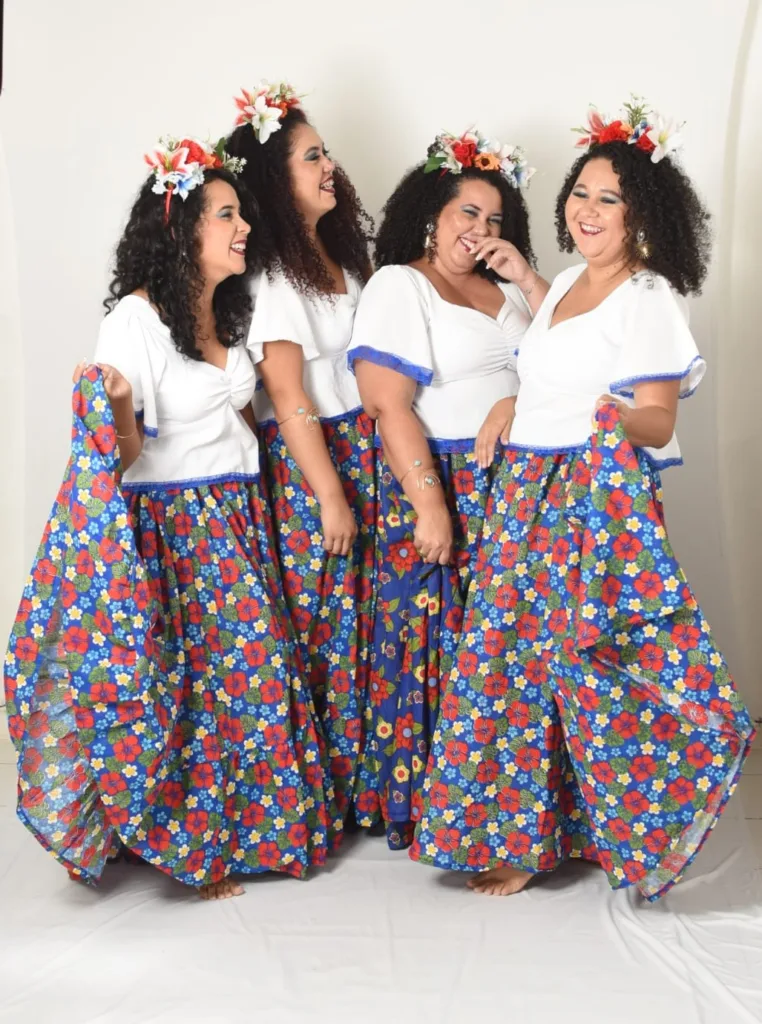 Coletivo As Luara's realiza abertura de evento tradicional na Praça do Povo com foco na salvaguarda da memória local