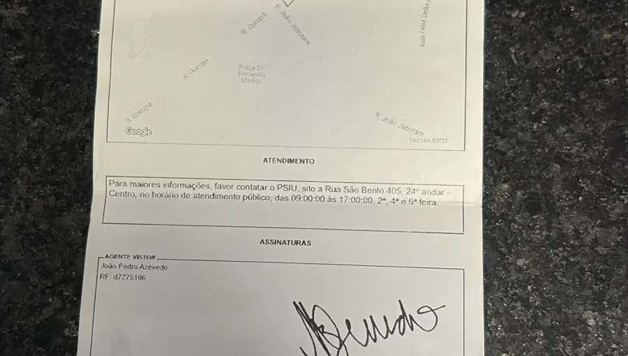 Foto de parte da notificação aplicada pela Lei do Psiu