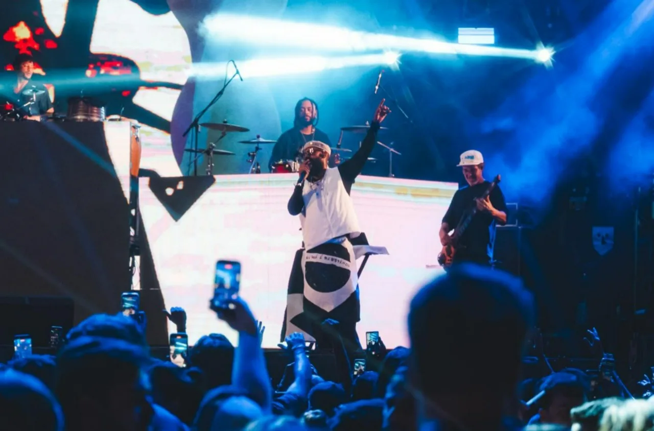 Final de semana no DF tem show gratuito do BaianaSystem, festa julina e Parada LGBT+