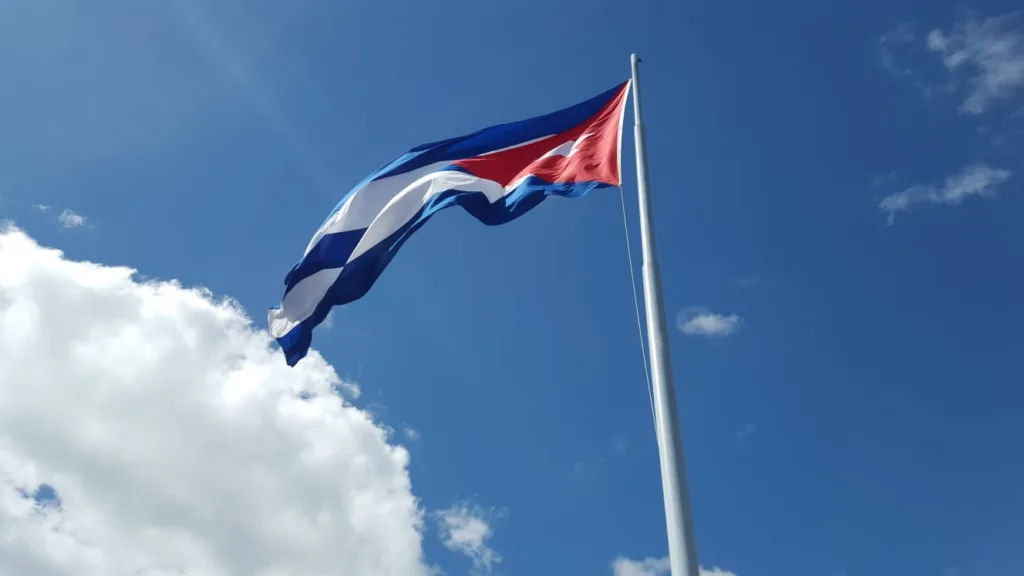 O Ministério de Relações Exteriores de Cuba classifica a situação atual como um crime de lesa humanidade, enquanto a imprensa dos Estados Unidos constrói narrativas para cooptar não só setores diplomáticos, mas sua população e a de outros países a seu favor