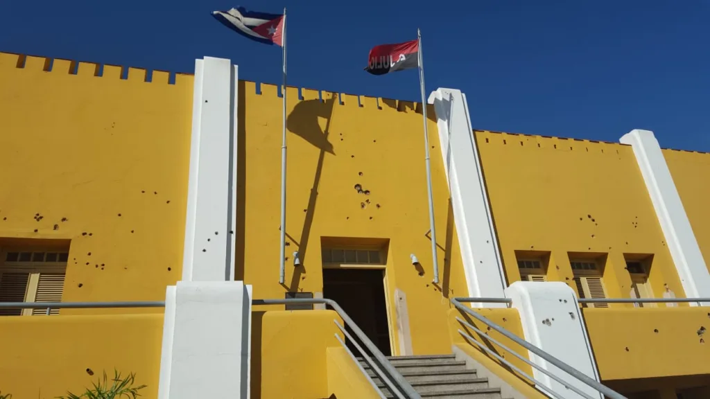 No ano do centenário do Herói Nacional José Martí, em 26 de julho de 1953, um grupo de jovens, liderados por Fidel Castro, se colocou na vanguarda da luta pela verdadeira independência de Cuba