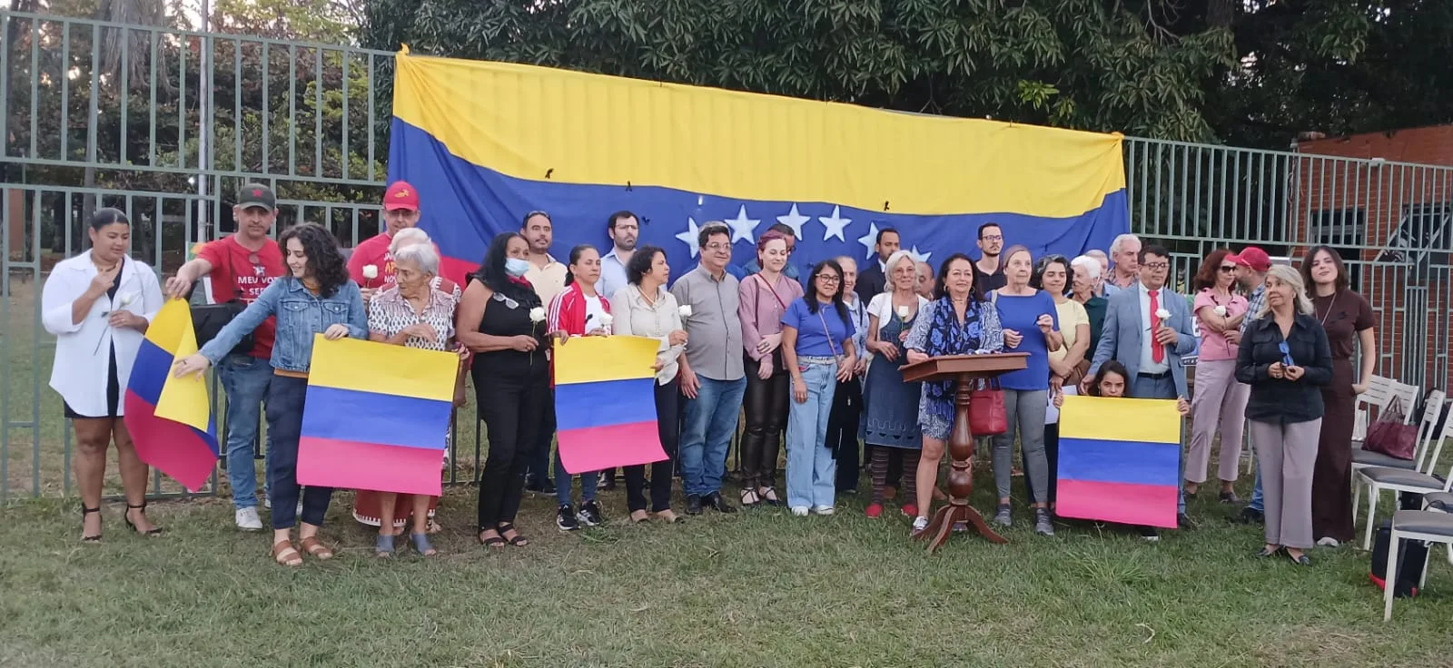 Ato homenageou mortos nos tremores ocorridos na Venezuela
