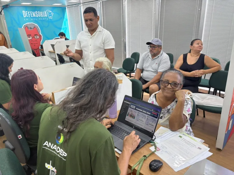 Centro Popular recebe ação da Defensoria Pública em alusão aos 20 anos da Lei Maria da Penha