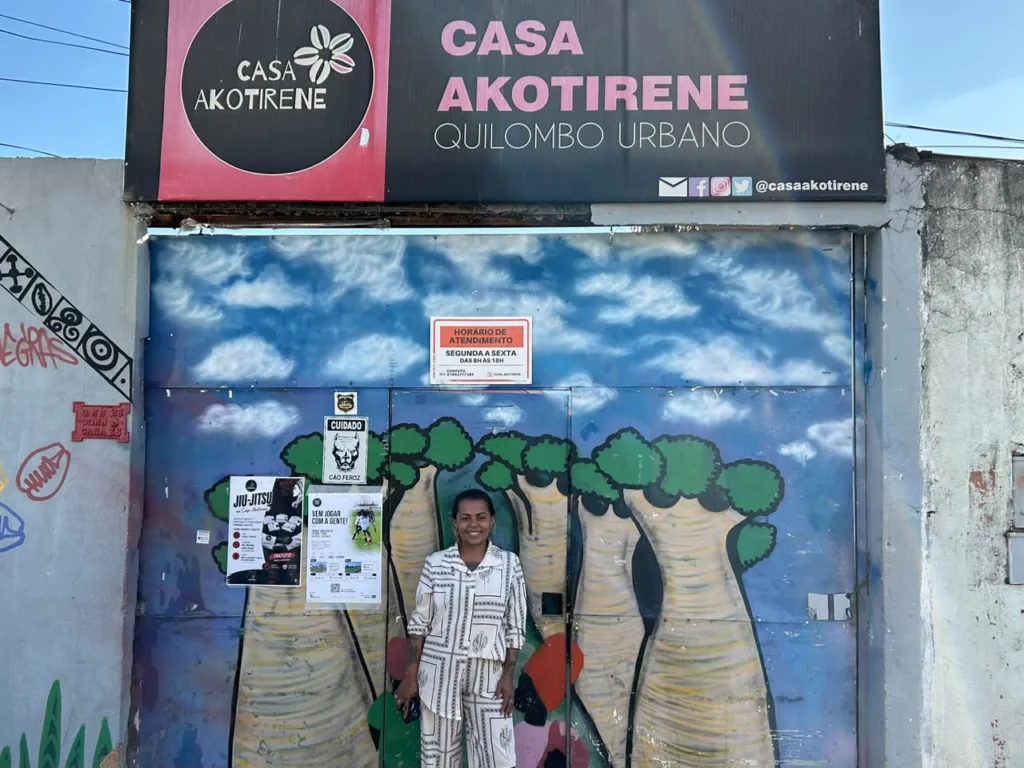Idealizadora da Casa Akotirene, Joyce Silva coordena o trabalho de acolhimento e articula a rede de apoio para mulheres em situação de vulnerabilidade