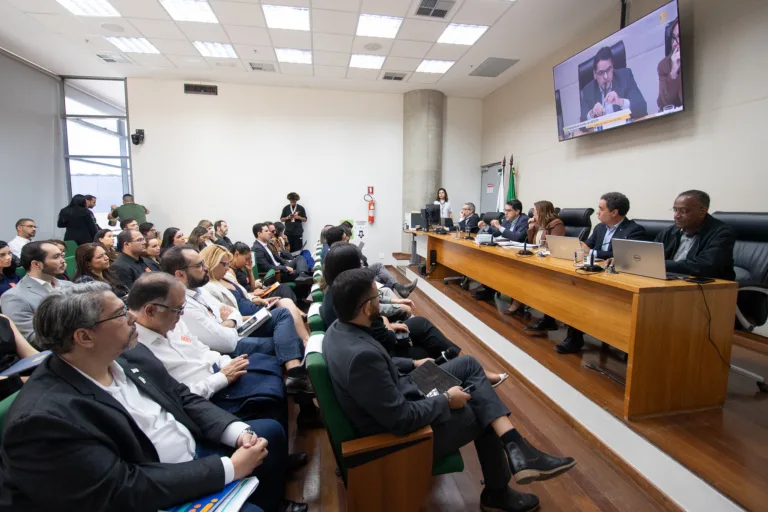 Sem dados sobre déficit de servidores, SES-DF é cobrada por falta de planejamento