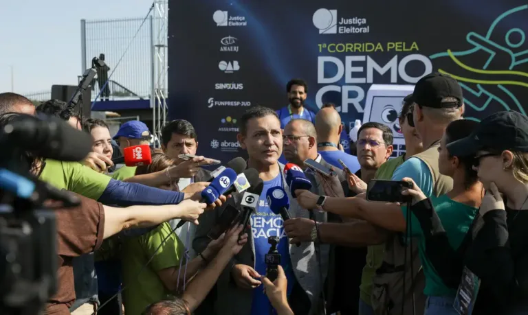 Ministro discursou na abertura da Corrida pela Democracia, realizada pelo TSE, em Brasília