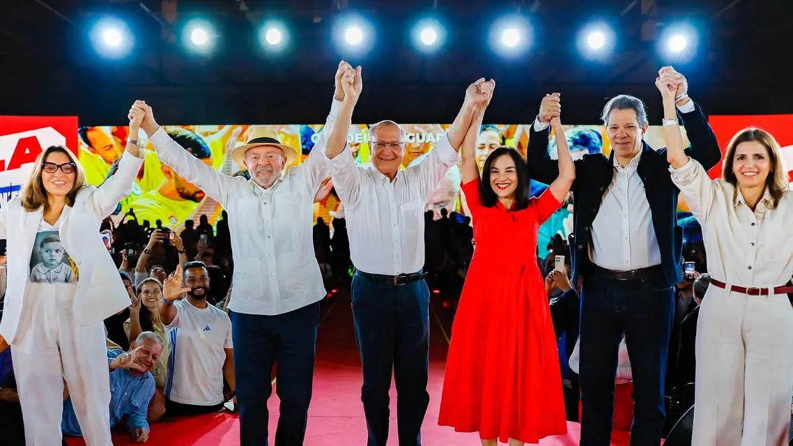 Convenção partidária, em São Paulo, lançou, oficialmente, candidatura de Lula e Alckmin
