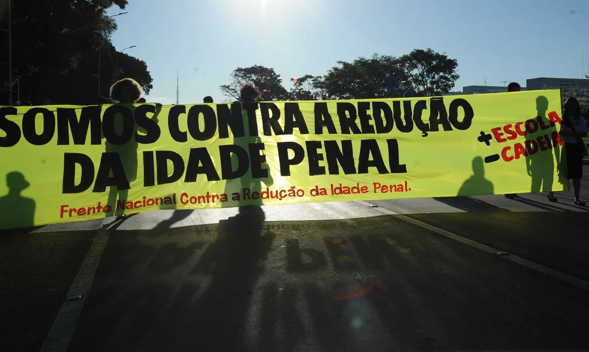 Protesto contra a redução da maioridade penal