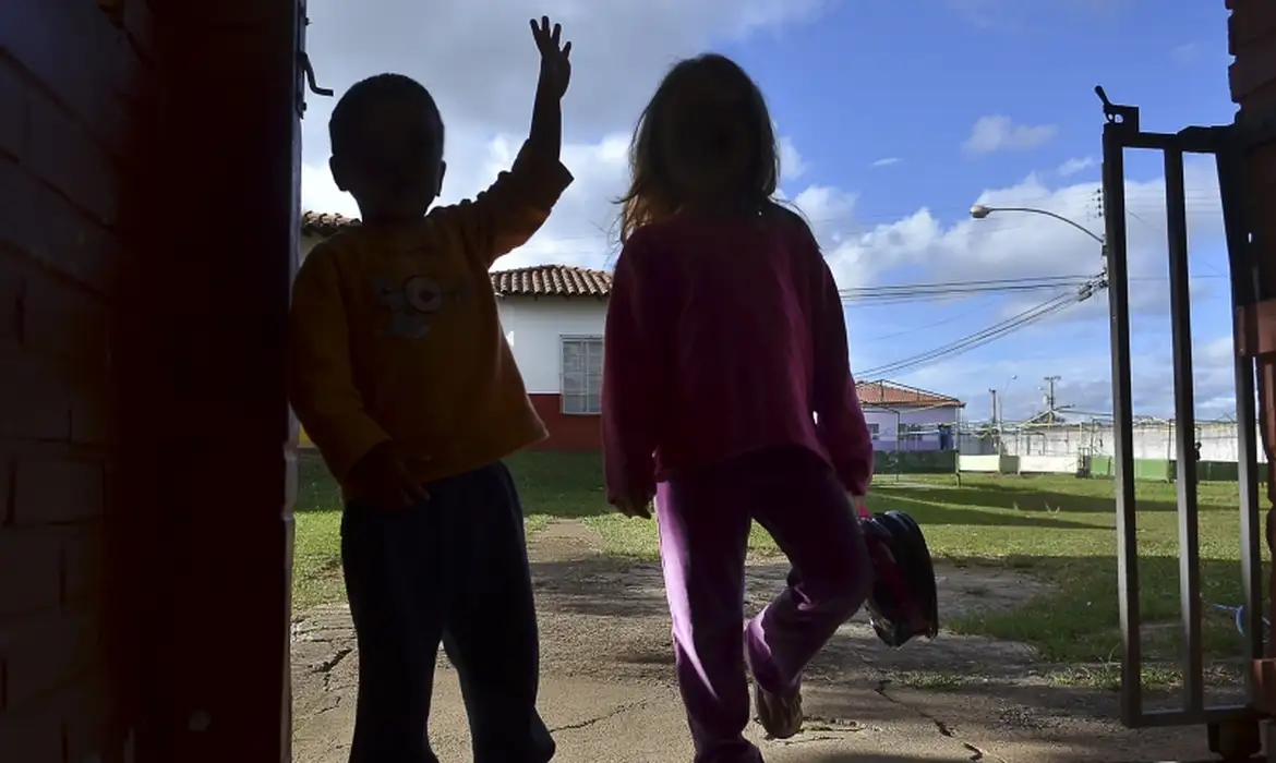 Lei de Alienação Parental (LAP) dificulta proteção de crianças contra genitores agressores