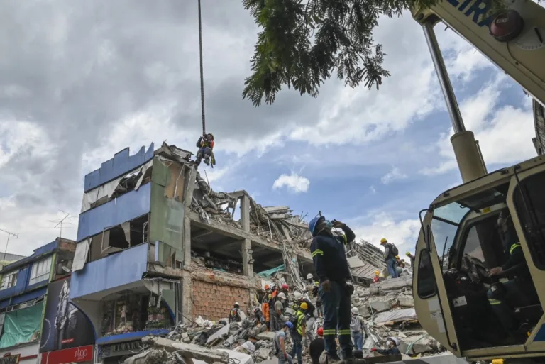 Mortos por terremoto na Colômbia chegam a 288, enquanto número de desaparecidos cai para 202