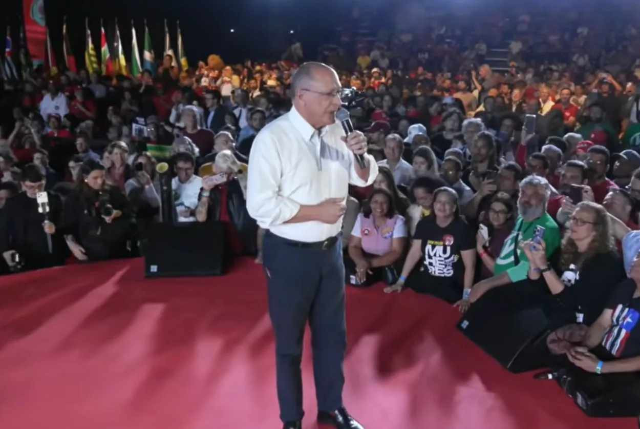 Geraldo Alckmin, do PSB, é vice de Lula na chapa que disputa a presidência em 2026