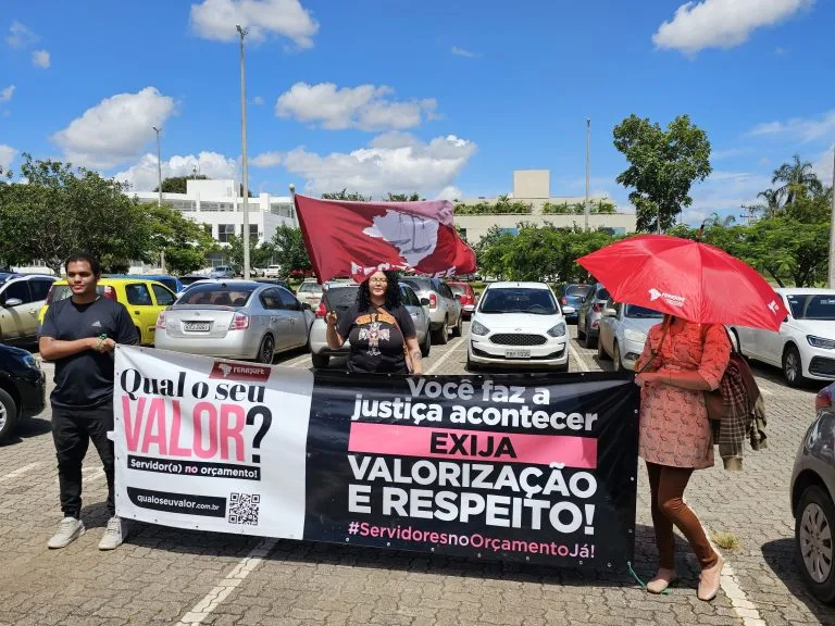 Categoria reivindica avanço do PCCS e questiona diferença de tratamento na destinação do orçamento do Judiciário