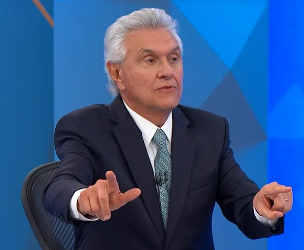 Em sabatina, Caiado defende anistia geral para golpistas e aliança com presidentes de extrema direita da América Latina