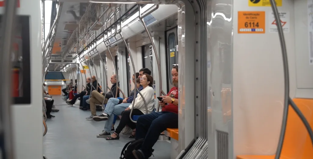 Linha 6-Laranja ainda funciona em horário reduzido e atende poucos passageiros