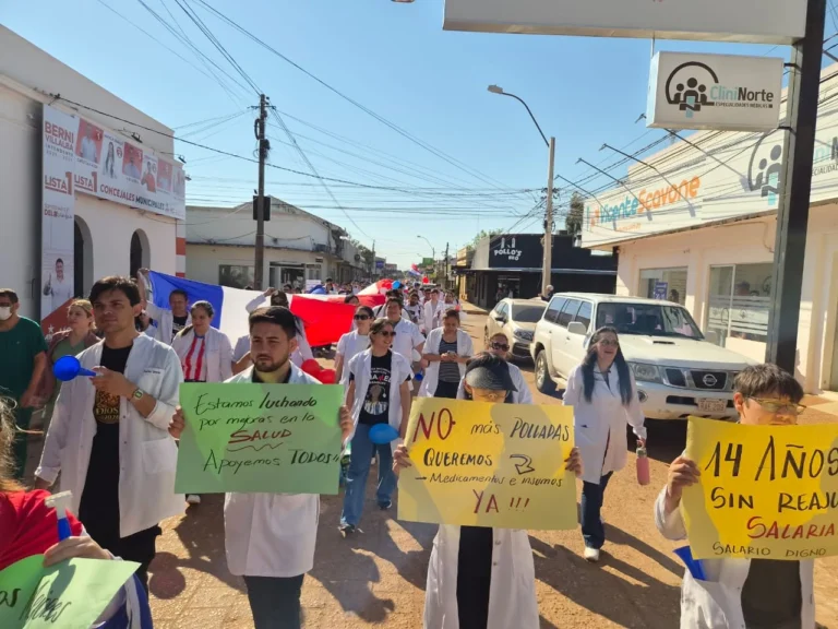 Médicos no Paraguai chegam ao quarto dia de greve, exigindo melhores condições de trabalho