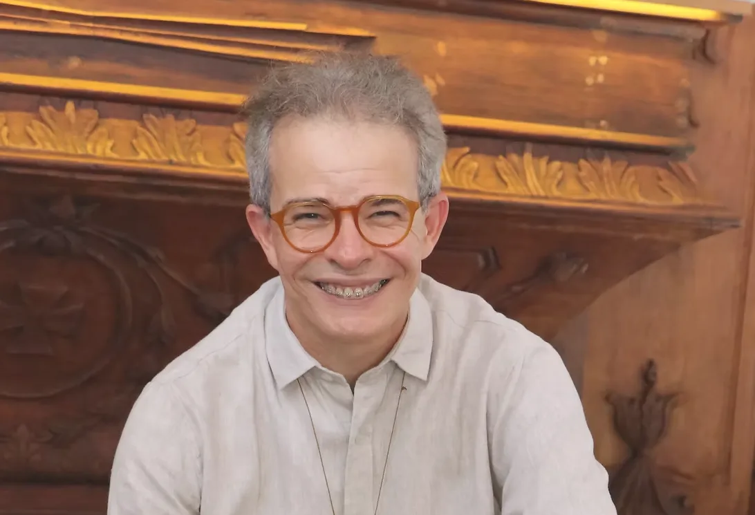 O padre Fábio Potiguar é um dos guardiões da memória de Dom Hélder Câmara