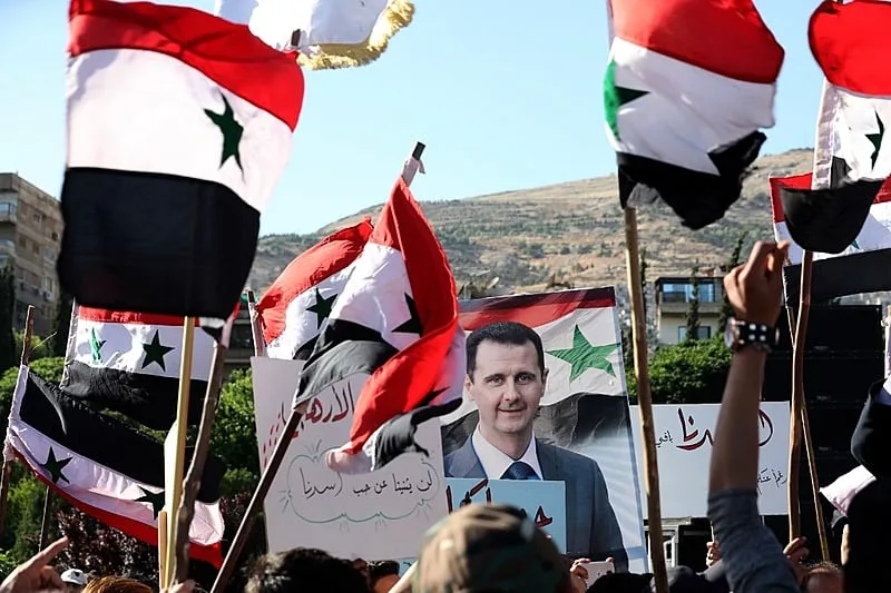 Manifestação em apoio ao presidente Bashar Al-Assad, na Síria, e contra as sanções impostas pelos EUA ao país árabe