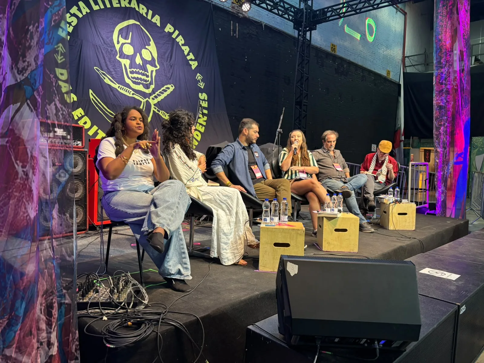 Debate "América Latina em chamas e 100 anos de Fidel", na 8ª Flipei.