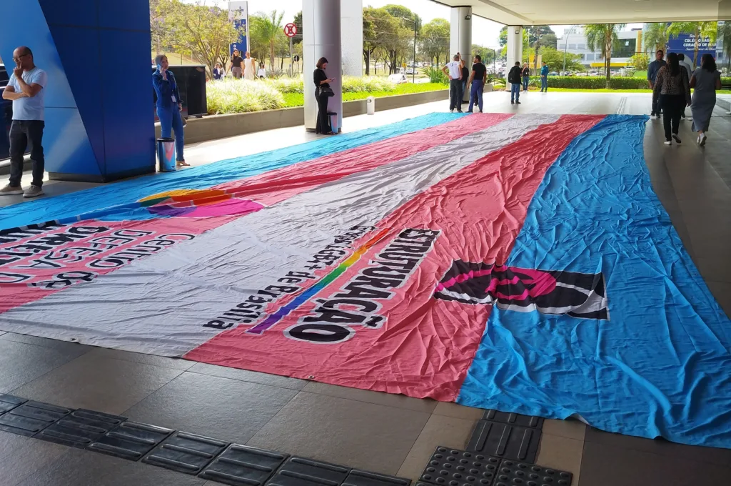 Luta por direitos de pessoas trans por acesso a tratamento no DF é histórica
