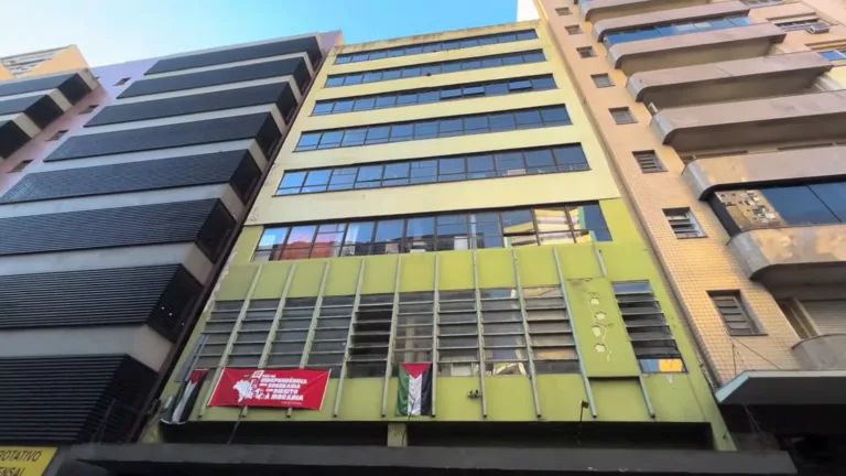 ‘Nós voltamos’: Ocupação Palestina Livre retoma luta por moradia no centro de Porto Alegre
