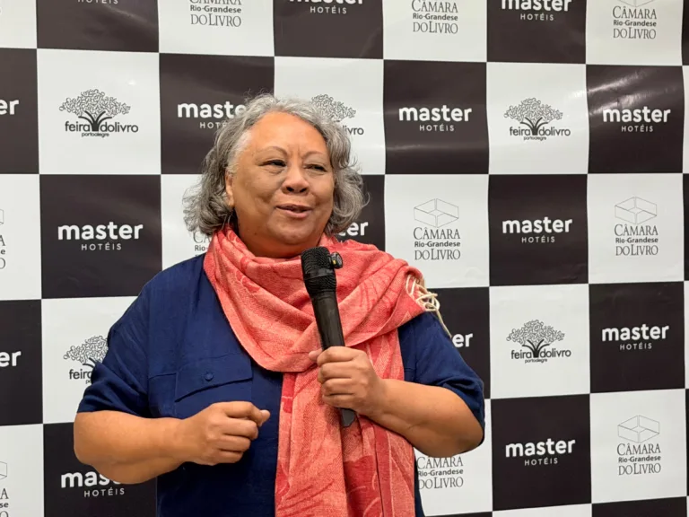 Após mais de sete décadas, Feira do Livro de Porto Alegre terá primeira patrona negra