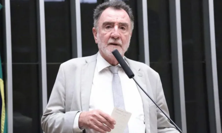 Minas Gerais pode mais com Patrus Ananias