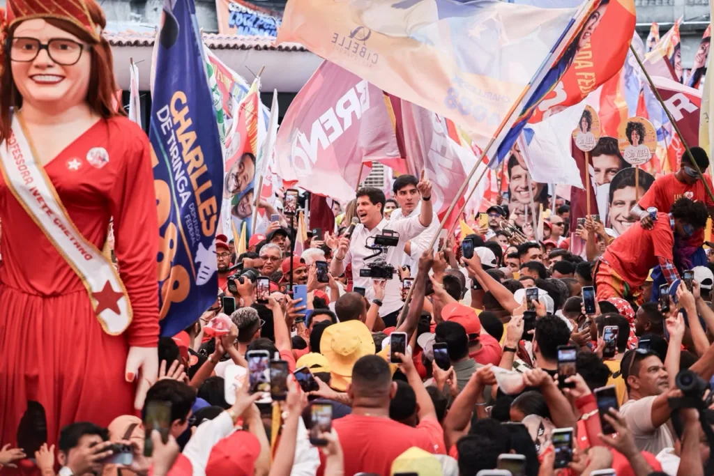 João Campos (PSB) tem candidatura ao Governo de Pernambuco confirmada pela Frente Popular, tendo Carlos Costa (Republicanos) na vice