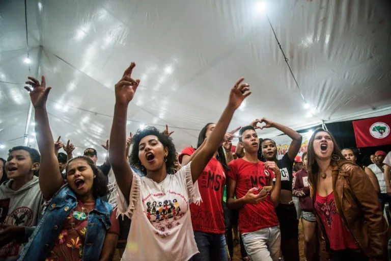 ‘Juventude tem que trazer no sangue a indignação do que acontece na América Latina’, diz coordenadora do MST