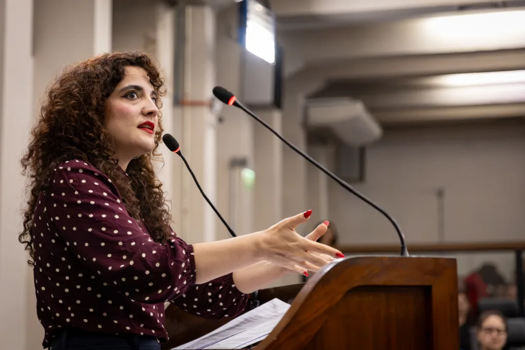 Mari Martinez ressaltou que a discussão sobre o Sistema Municipal de Cultura vai além das demandas do setor artístico e está diretamente relacionada à garantia dos direitos culturais da população