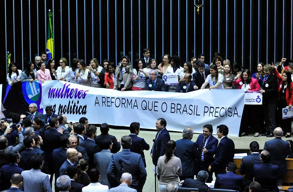 Mulheres são 52,8% do eleitorado brasileiro, mas representam apenas 16,4% das candidaturas aos governos estaduais em 2026, segundo levantamento do Brasil de Fato.