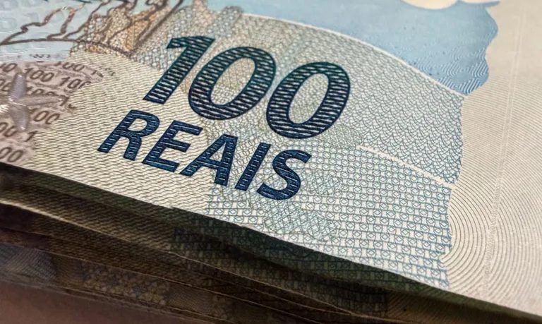 Notas de R$ 100.