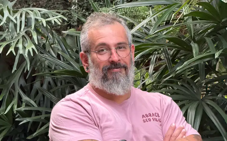 Psicanalista Thiago Queiroz diz que respeito às mulheres precisa ser naturalizado