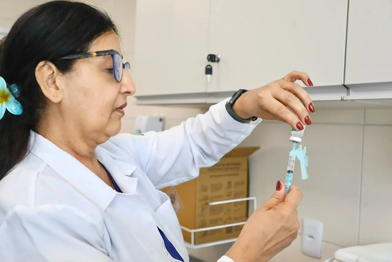 Recife amplia público de vacinação contra influenza; cobertura de crianças e idosos segue abaixo de metade da meta