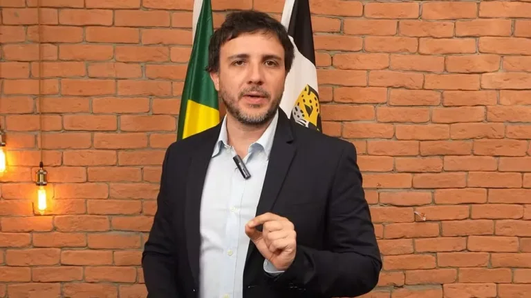 Missão oficializou candidatura de Renan Santos à presidência