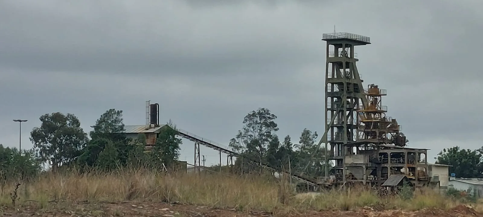 BR-290: eixo extrativista e zona de sacrifício da região metropolitana de Porto Alegre