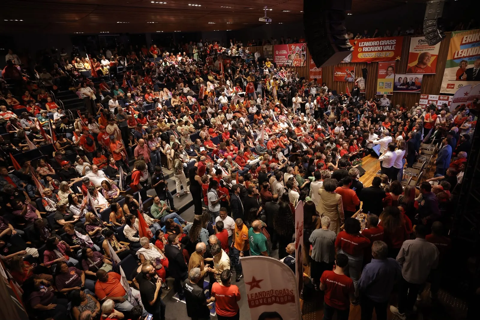 Evento reuniu militantes e lideranças políticas no auditório da Câmara Legislativa nesta quarta-feira (5)