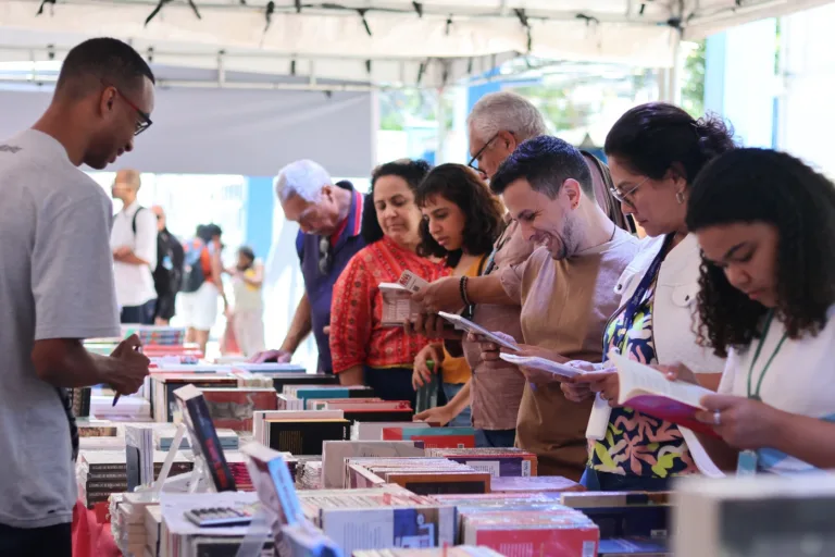 ‘Soberania não se negocia’: Fliv-Rio promove literatura e debates sobre democracia 