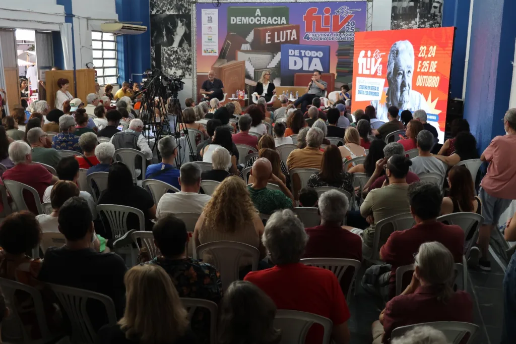 FLIV-Rio reúne grandes nomes do campo progressista para debates sobre temas atuais