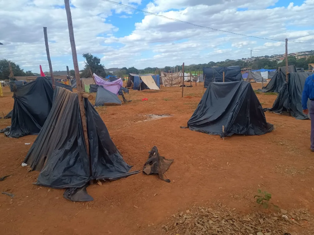Acampamento Leidiane Ribeiro reúne cerca de 600 famílias em São Sebastião (DF)