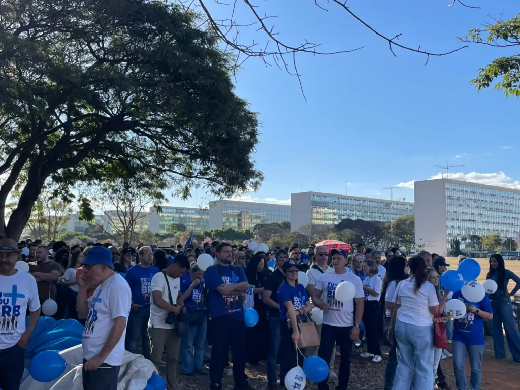 Ato reúne trabalhadores do BRB em defesa dos empregos e da manutenção do banco como patrimônio público do DF