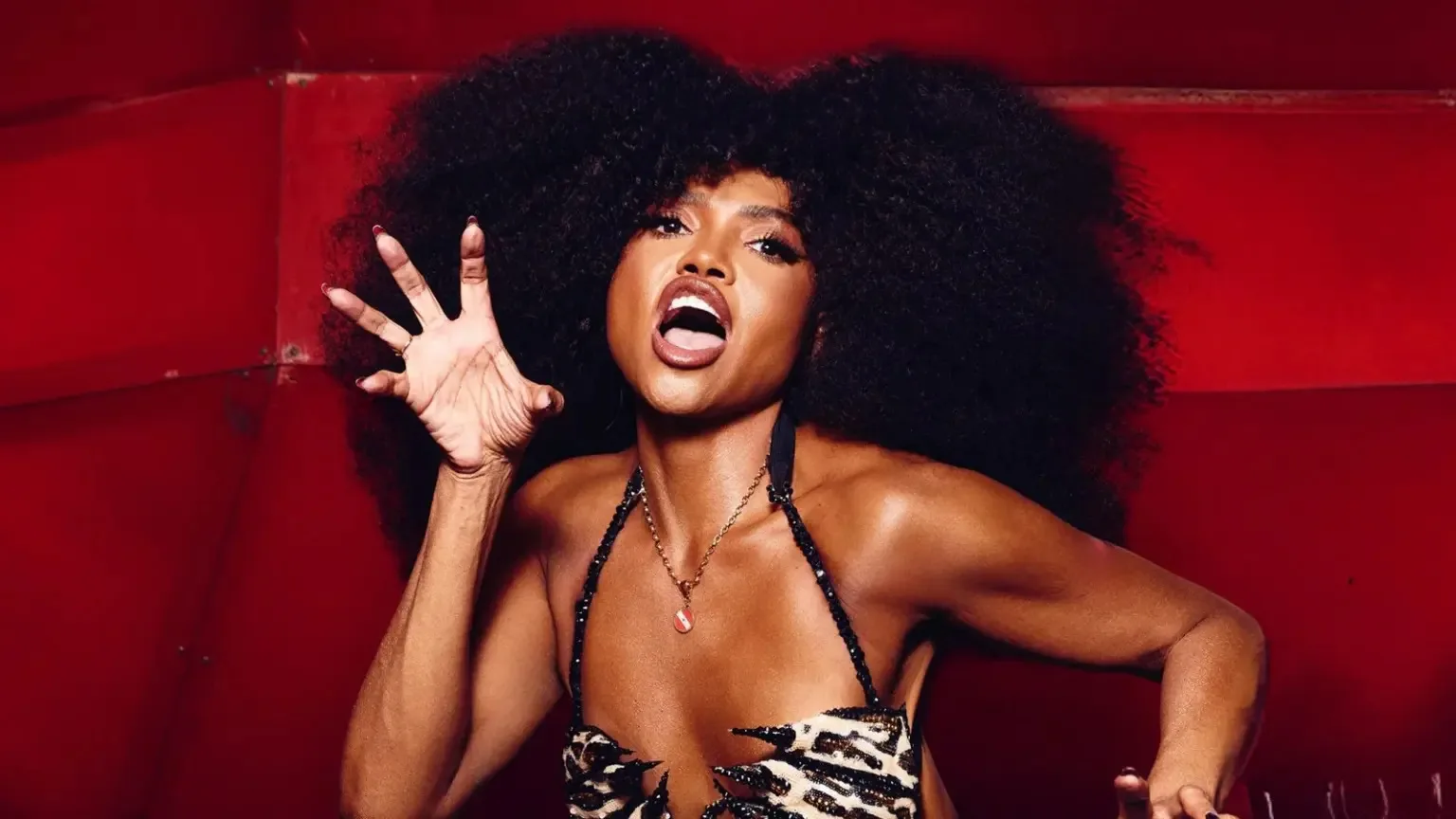 Gaby Amarantos celebra um ano do álbum 'Rock Doido' em SP.