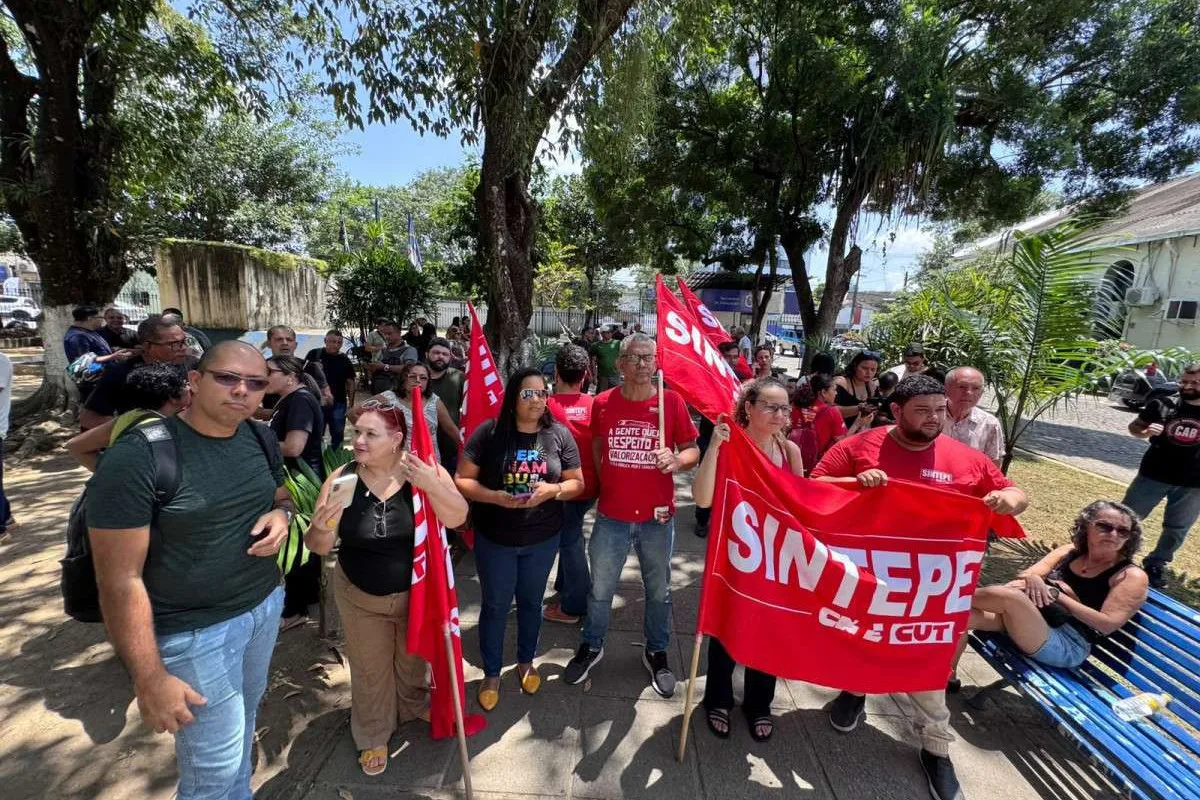 Sindicato dos Profissionais da Educação de Pernambuco vem se mobilizando contra demissões