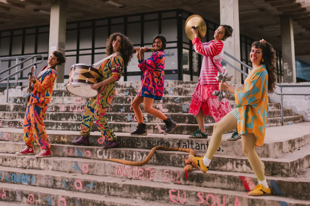 As Fulô do Cerrado lançam o primeiro álbum, De Rio a Rua, durante o Bailão no Cerrado