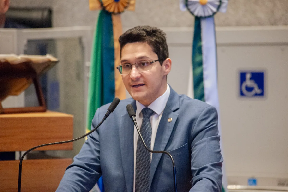 Joaquim Roriz Neto (PL) aparece como o parlamentar que mais indicou recursos para iniciativas vinculadas à empresa Metrópoles Produções