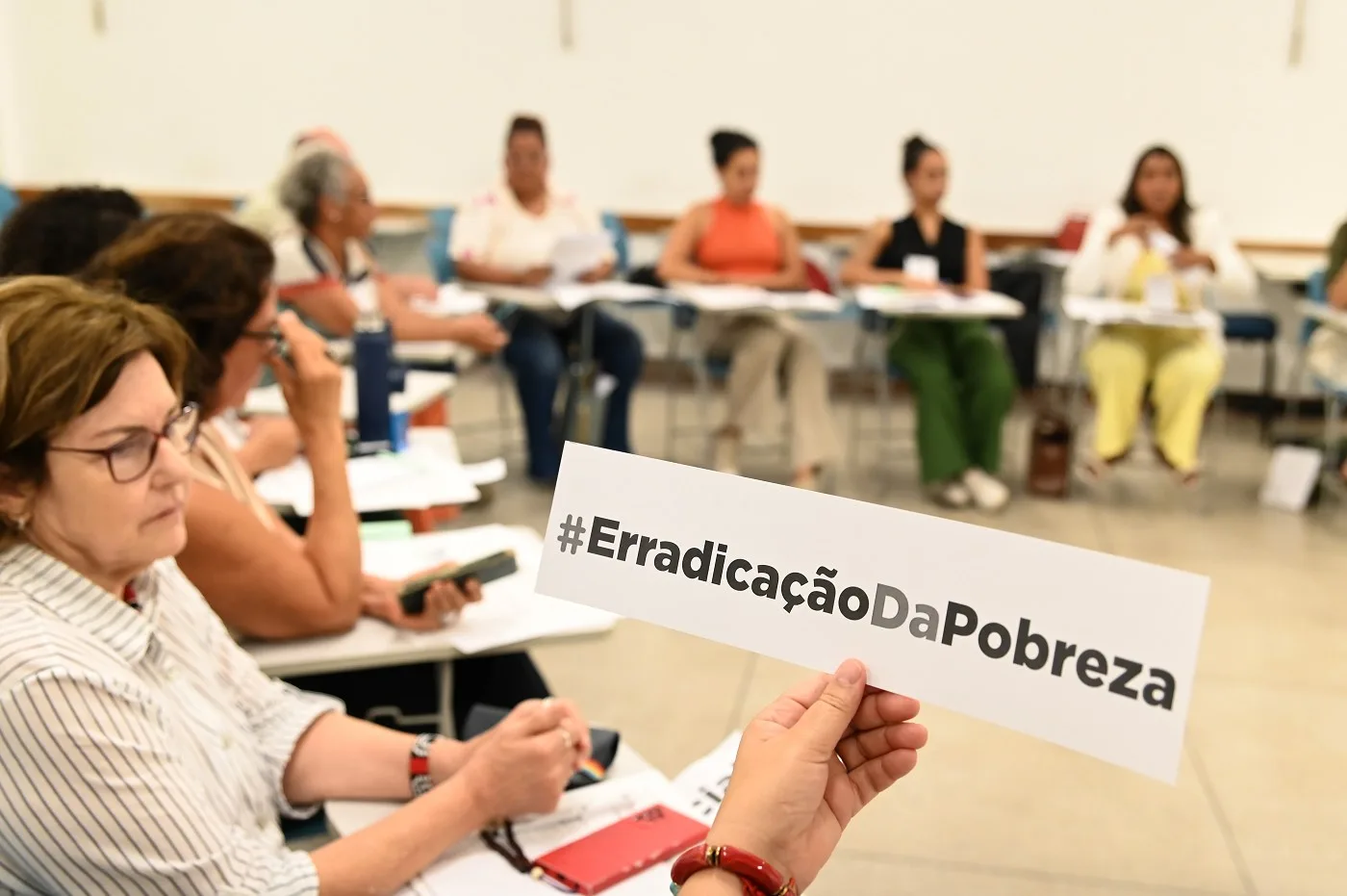 É possível erradicar a pobreza extrema em Minas Gerais, se governo estadual fizer sua parte