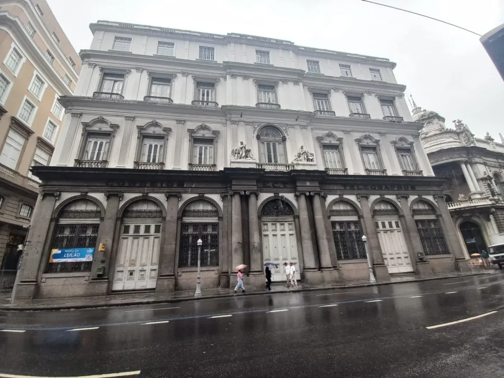 Sede histórica dos Correios, construída no Império, foi leiloada no centro do Rio