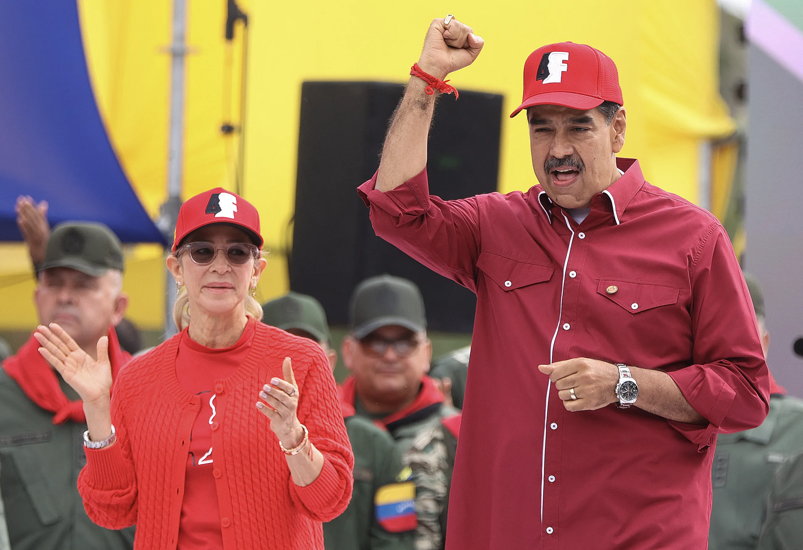 A deputada nacional e primeira-dama da Venezuela, Cília Flores, ao lado do presidente Nicolás Maduro.